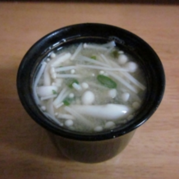 白いきのこのお味噌汁 レシピ 作り方 By Mariron 楽天レシピ